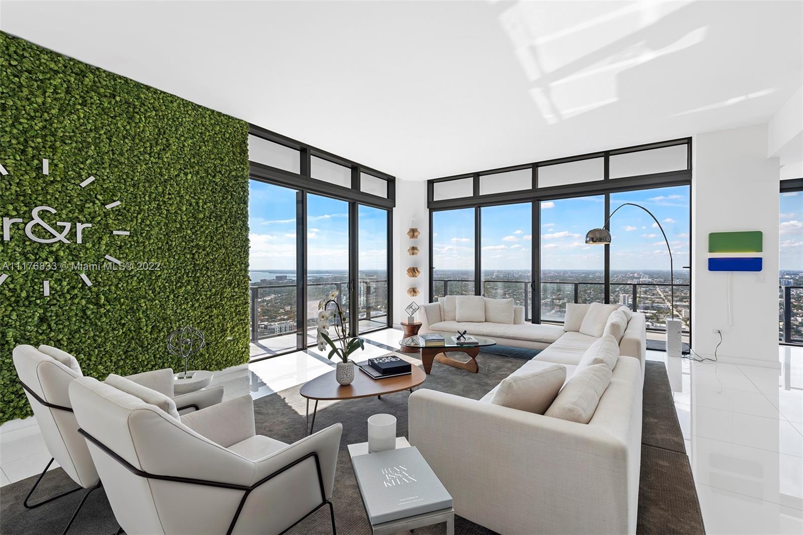 RISE CONDO - Residential