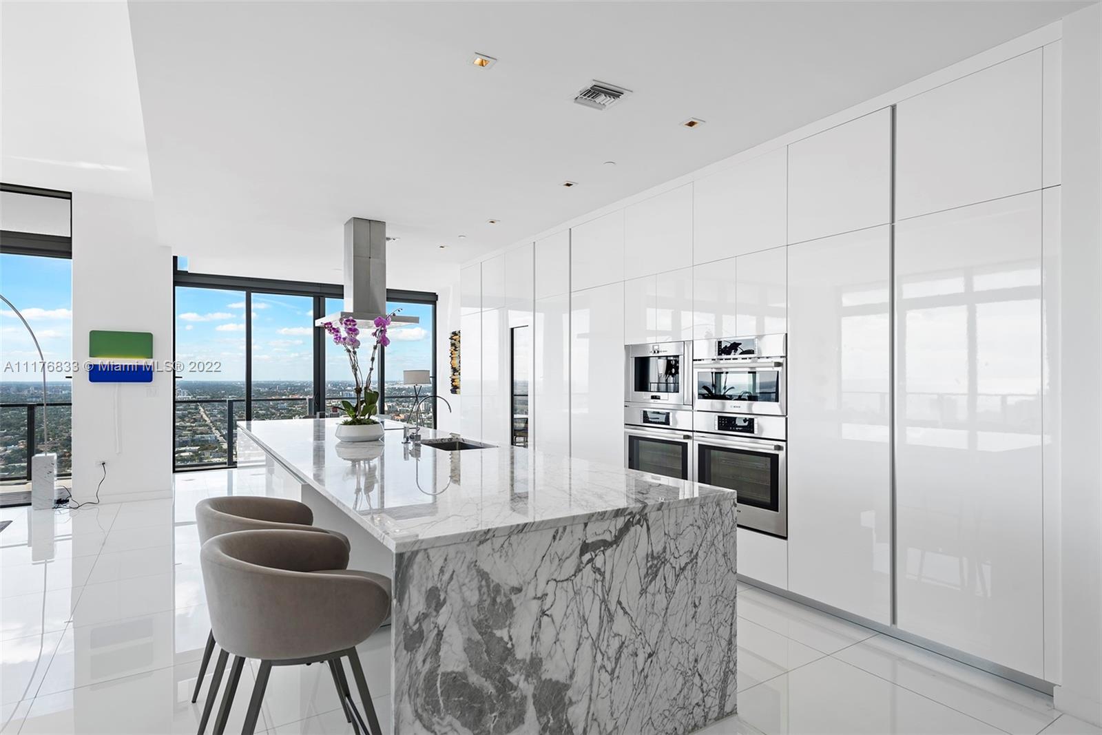 RISE CONDO - Residential