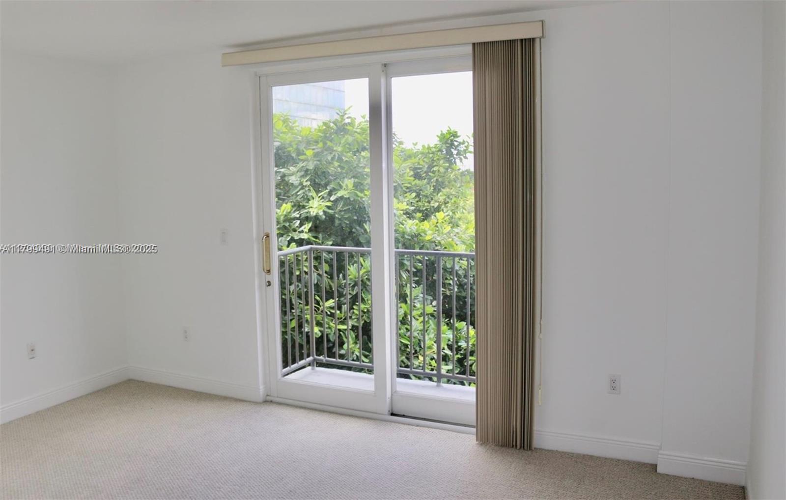 BRICKELL WAY CONDO - Residential