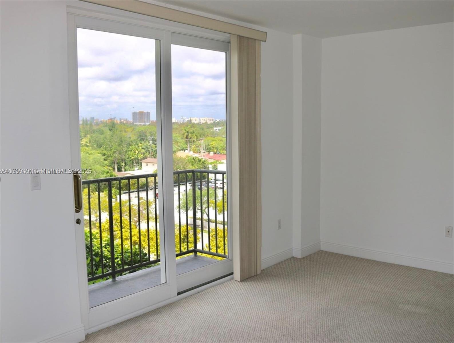 BRICKELL WAY CONDO - Residential