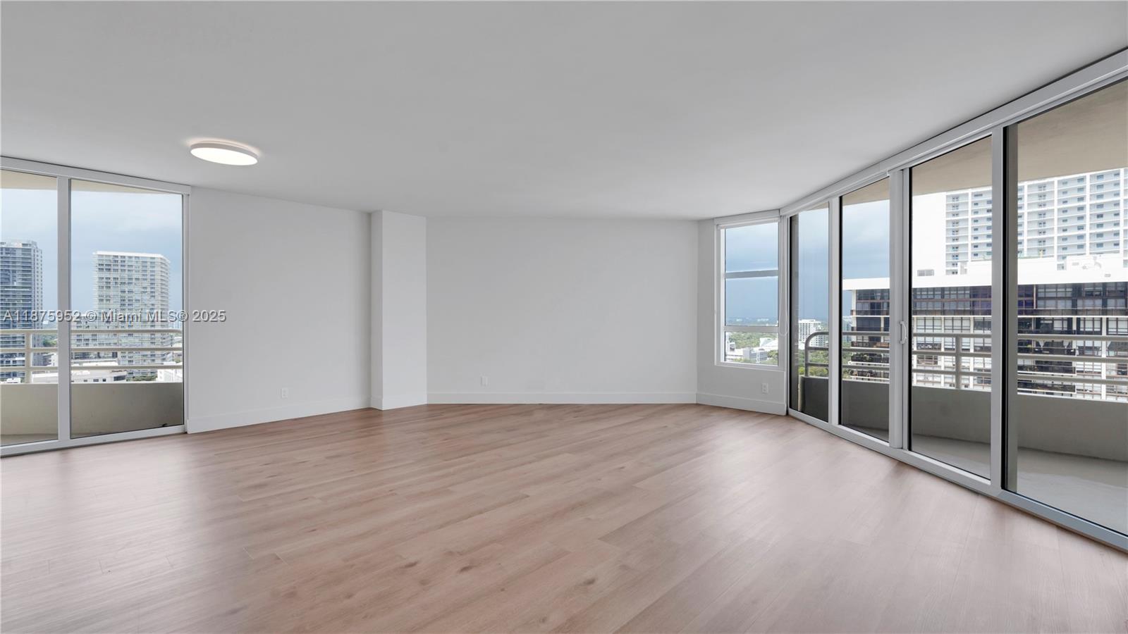 555 NE 34th St 0210