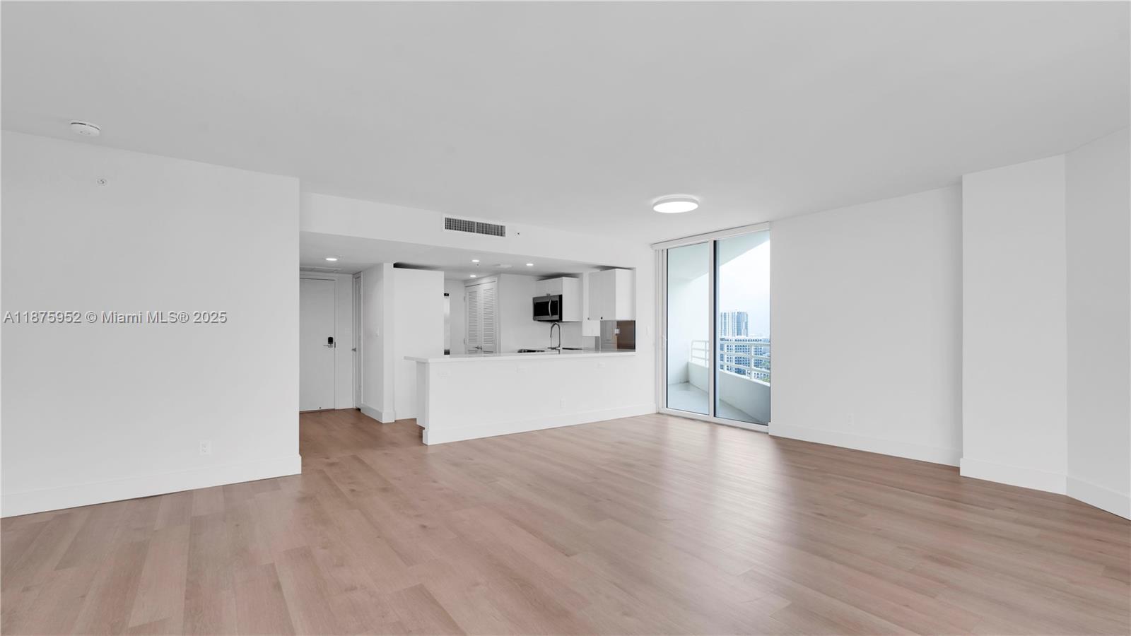 555 NE 34th St 0210