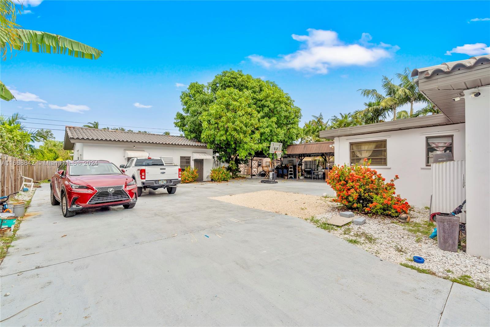 BLUE ROAD TERR - Residential