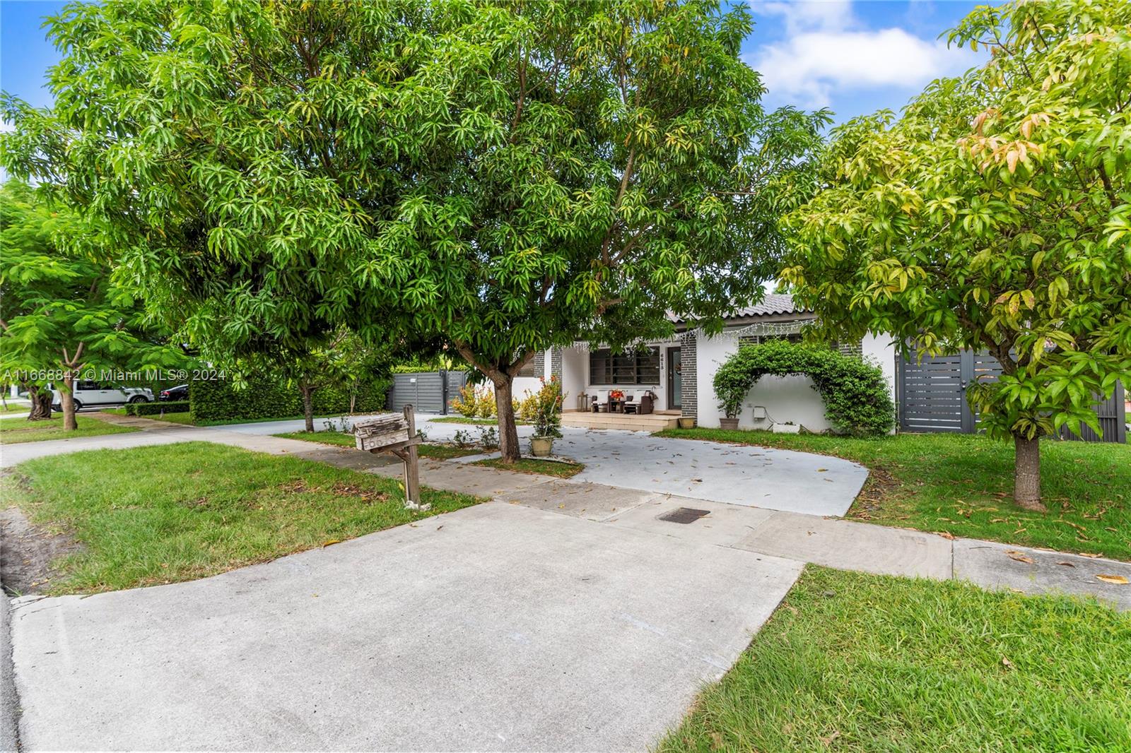 BLUE ROAD TERR - Residential