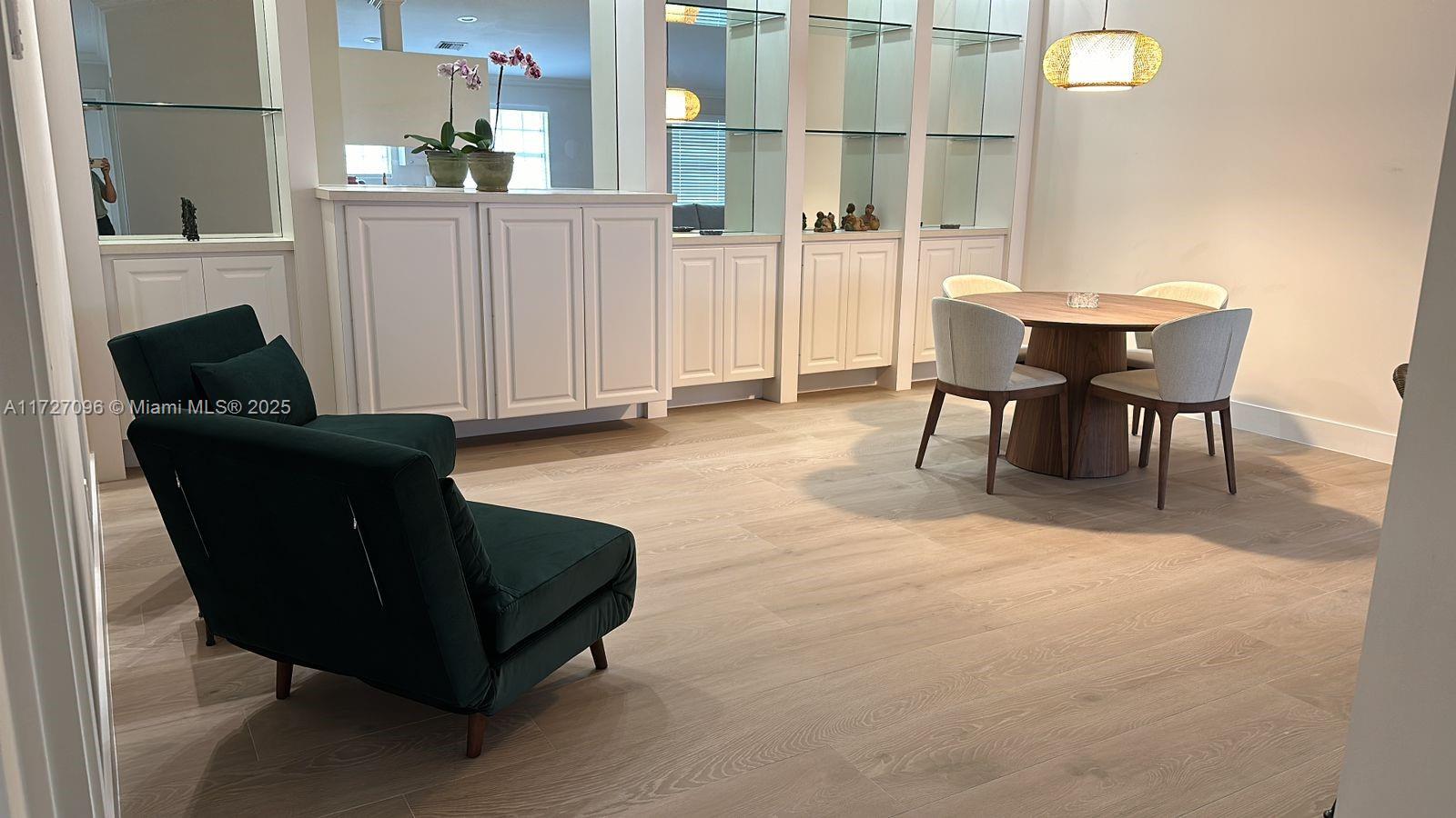 VILLAGEWALK OF WELLINGTON - Residential Lease