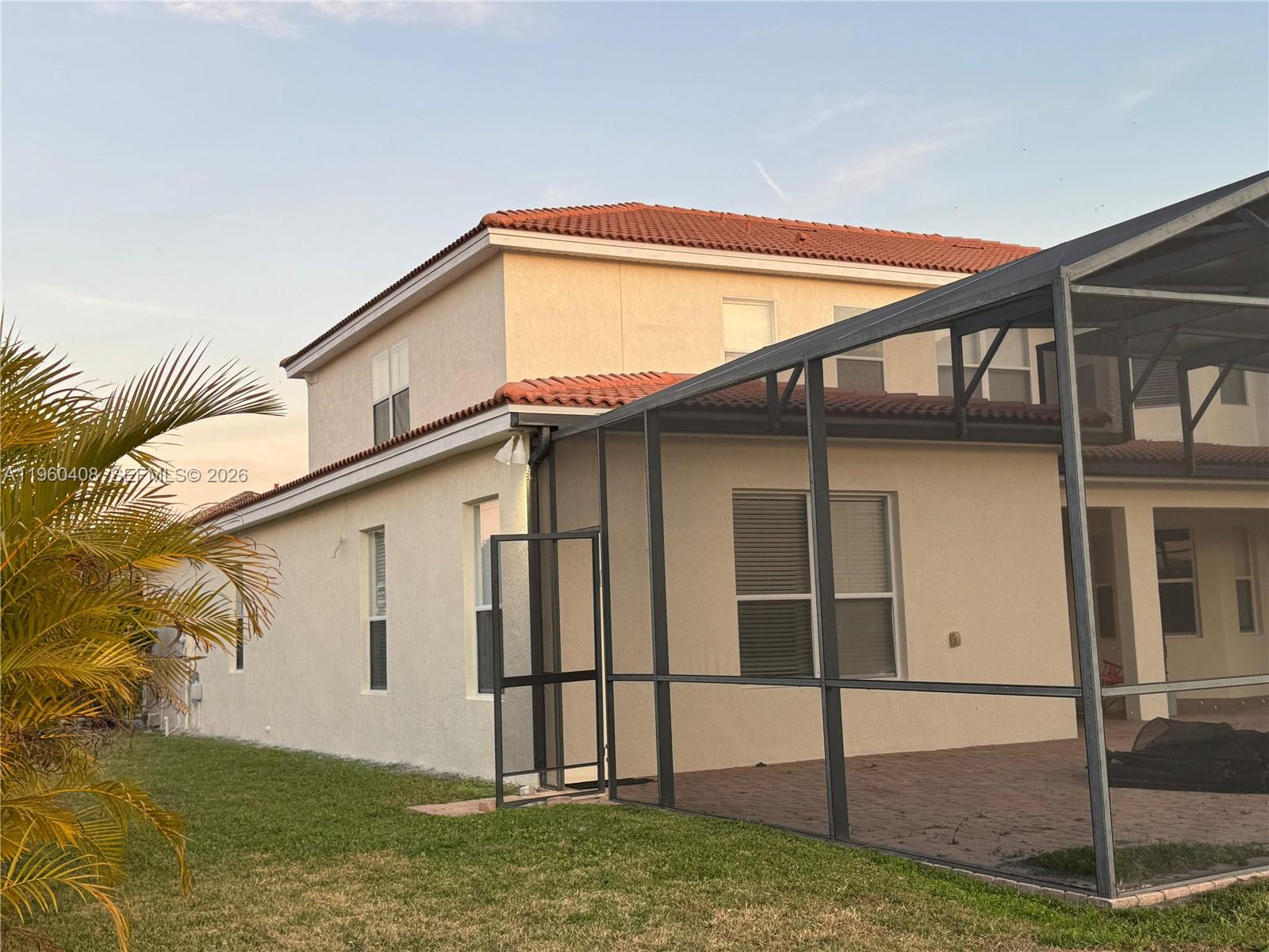 NORTH SHORE VLG - Residential