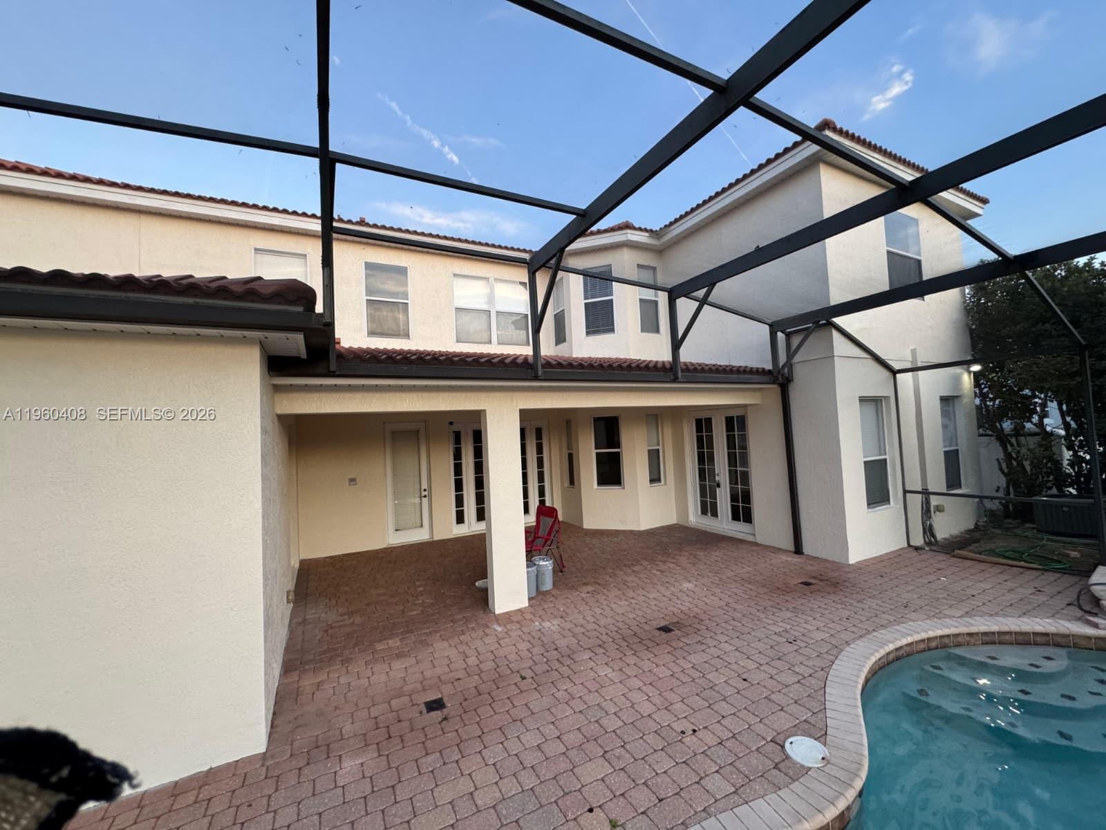 NORTH SHORE VLG - Residential