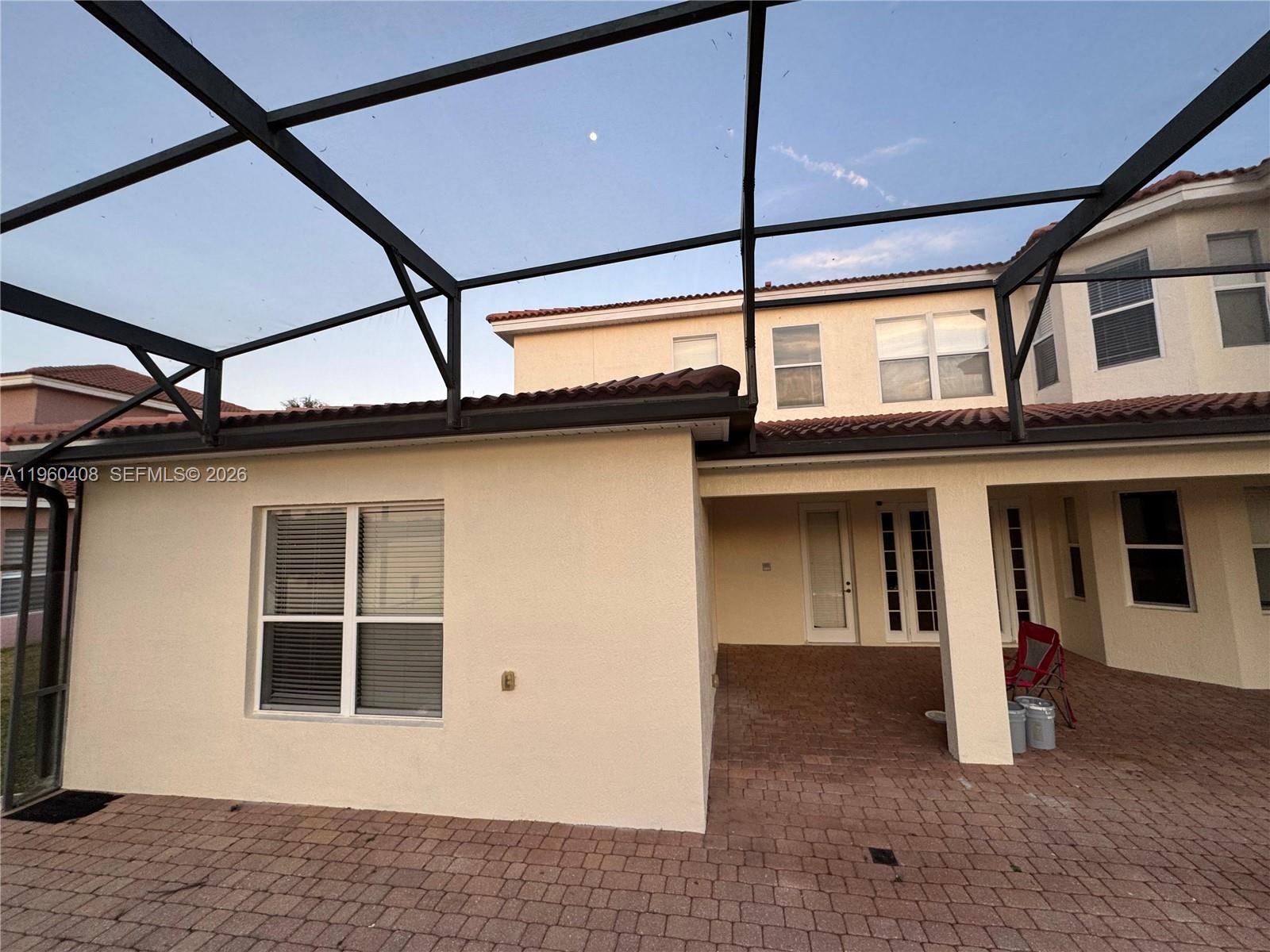 NORTH SHORE VLG - Residential