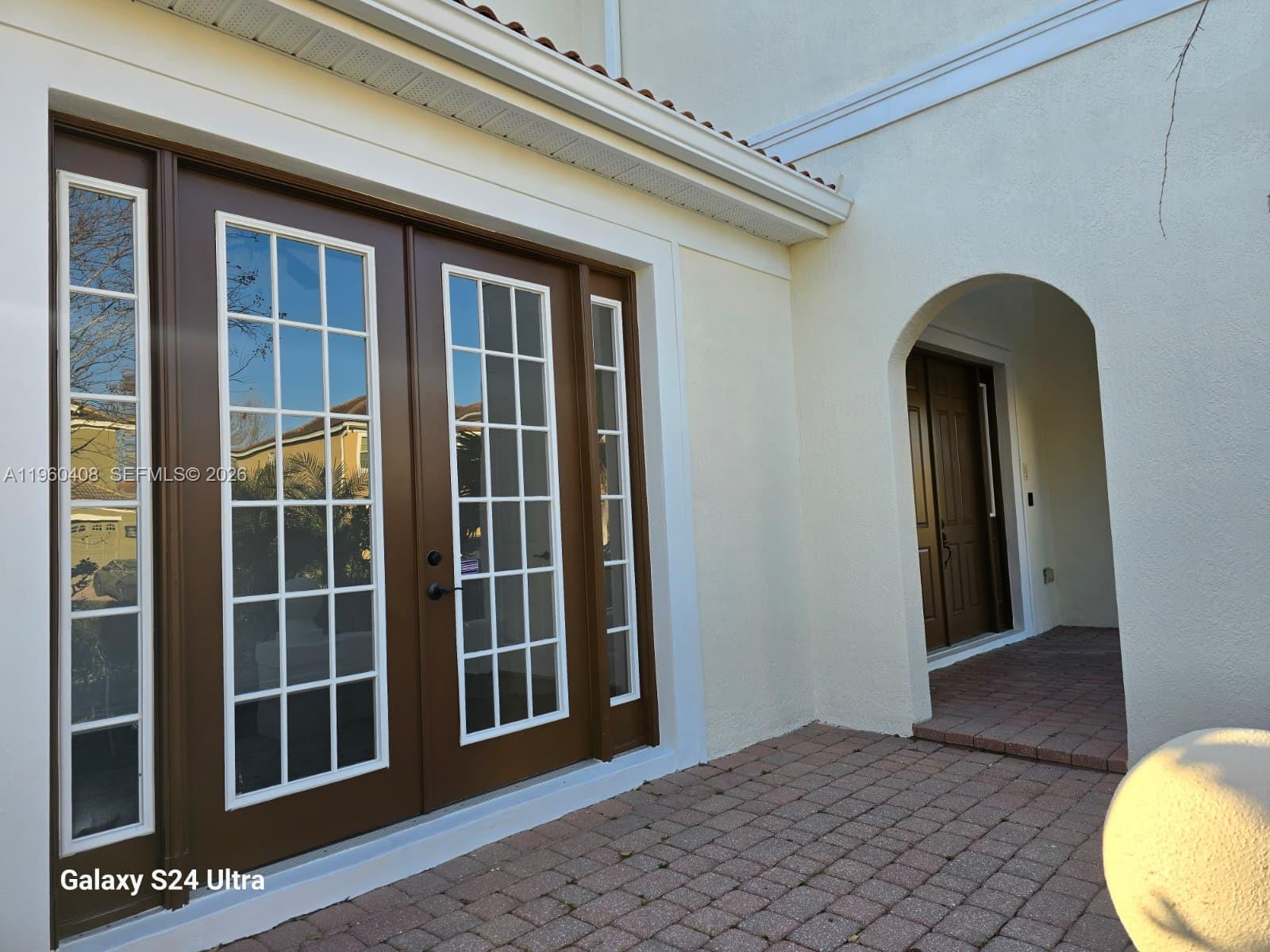 NORTH SHORE VLG - Residential