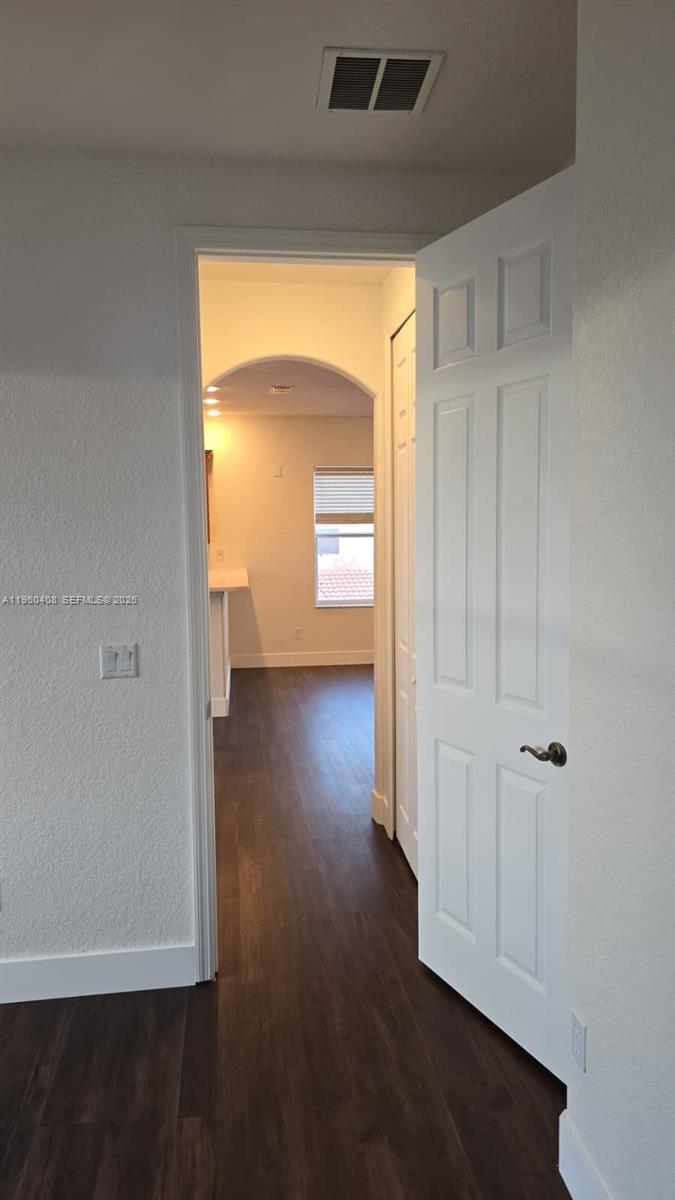 NORTH SHORE VLG - Residential