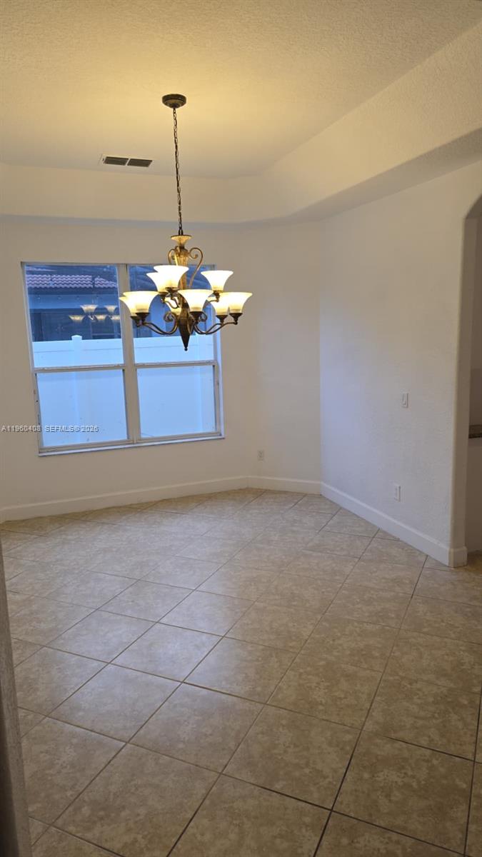 NORTH SHORE VLG - Residential