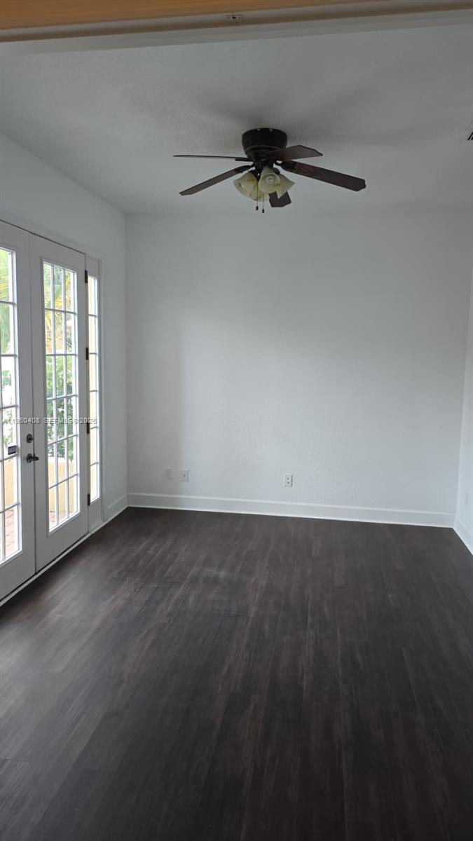 NORTH SHORE VLG - Residential