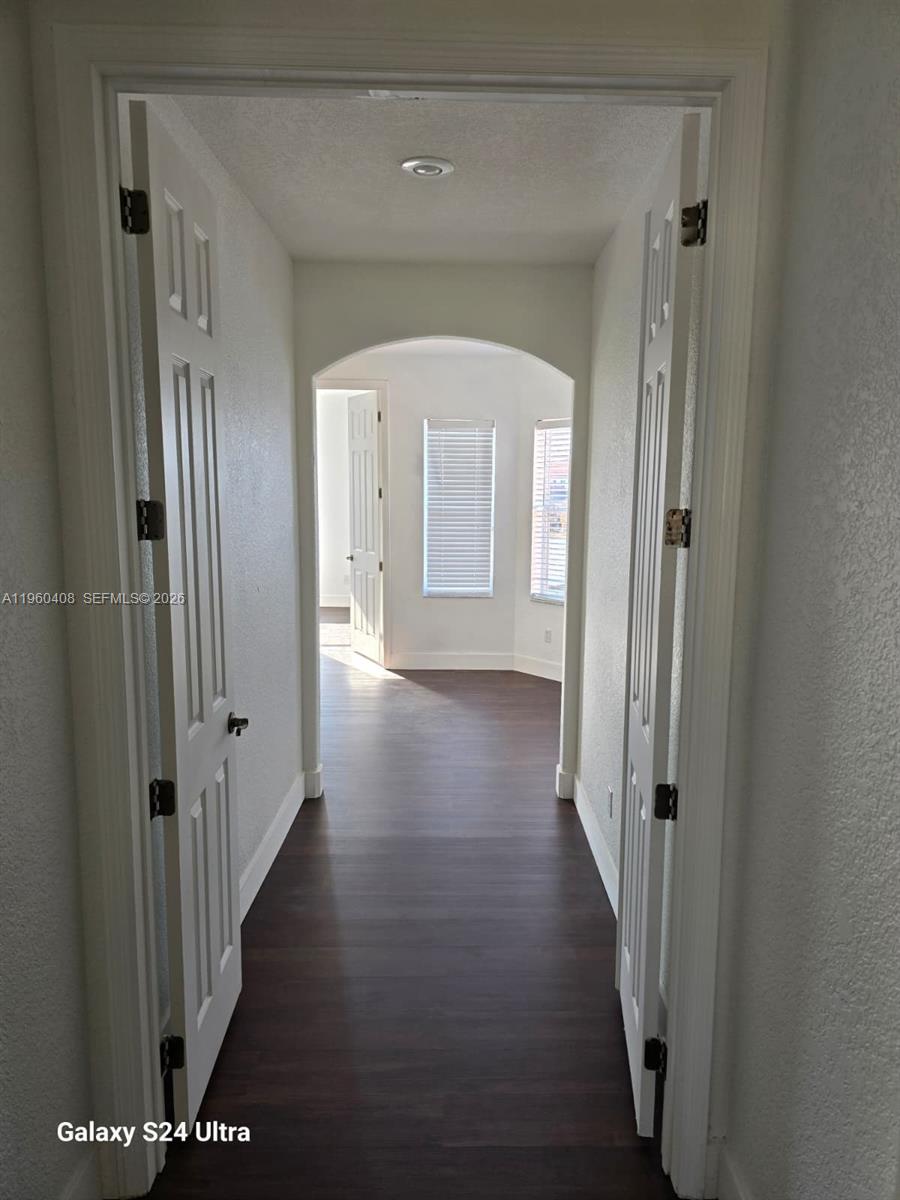 NORTH SHORE VLG - Residential