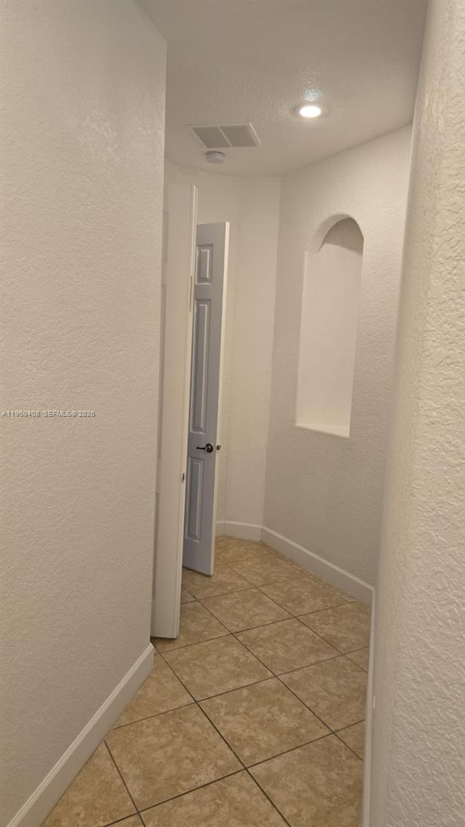 NORTH SHORE VLG - Residential