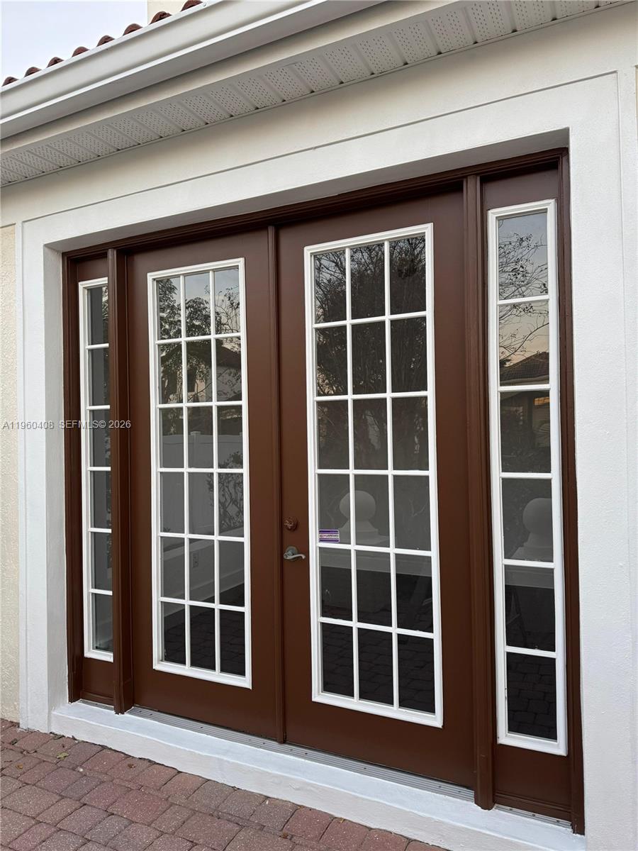 NORTH SHORE VLG - Residential