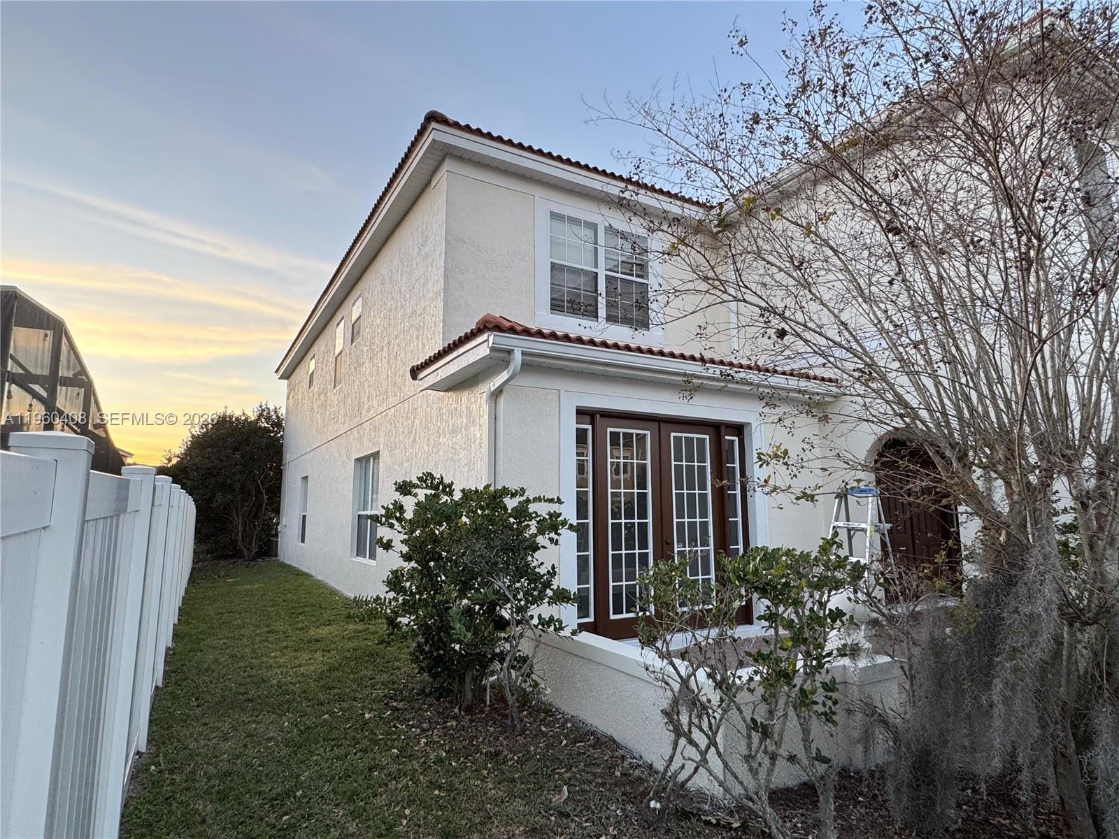 NORTH SHORE VLG - Residential