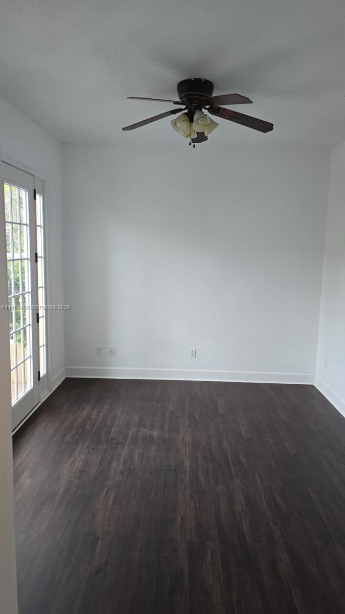 NORTH SHORE VLG - Residential