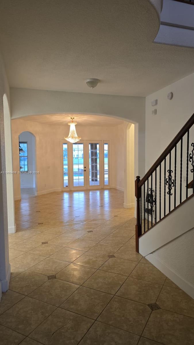 NORTH SHORE VLG - Residential