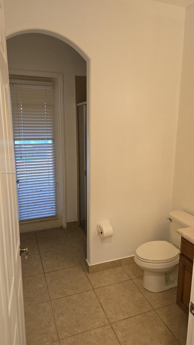 NORTH SHORE VLG - Residential