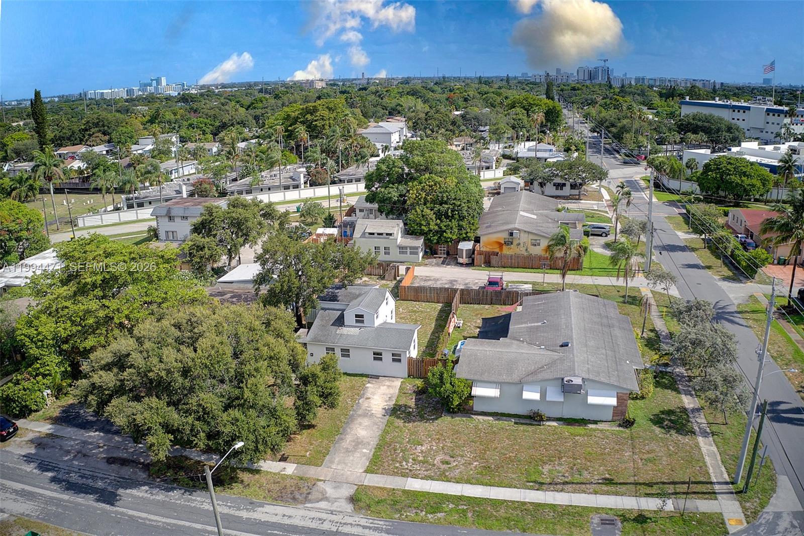 NORTH HOLLYWOOD - Residential