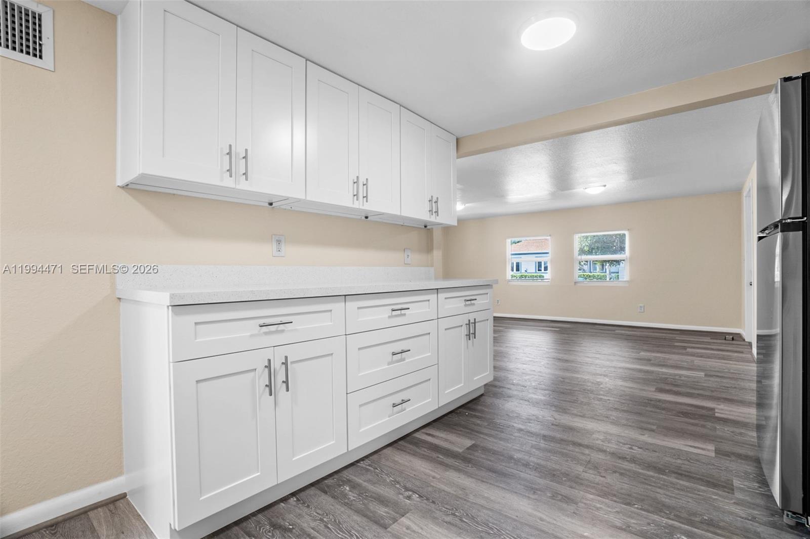 NORTH HOLLYWOOD - Residential