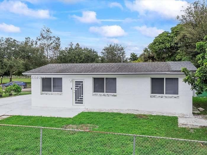 MIAMI GARDENS ESTATES SEC - Residential