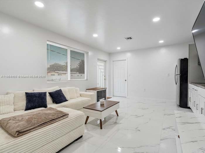 MIAMI GARDENS ESTATES SEC - Residential