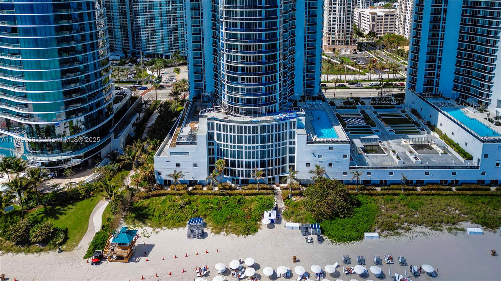 15811 Collins Ave 1402
