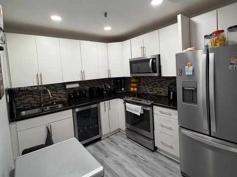 201 180th Dr 107 Sunny Isles Beach FL 33160