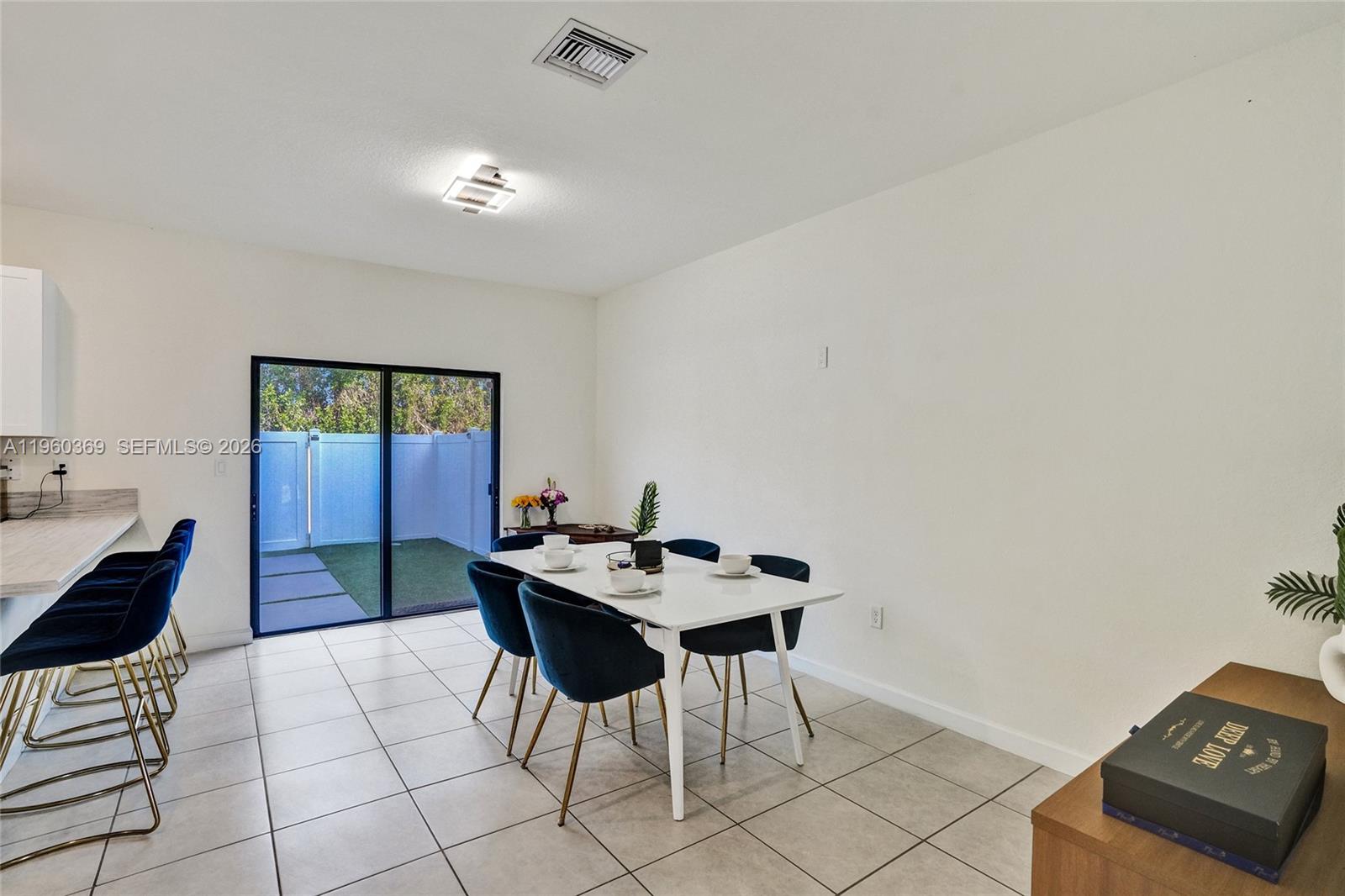 AQUABELLA NORTH REPLAT - Residential