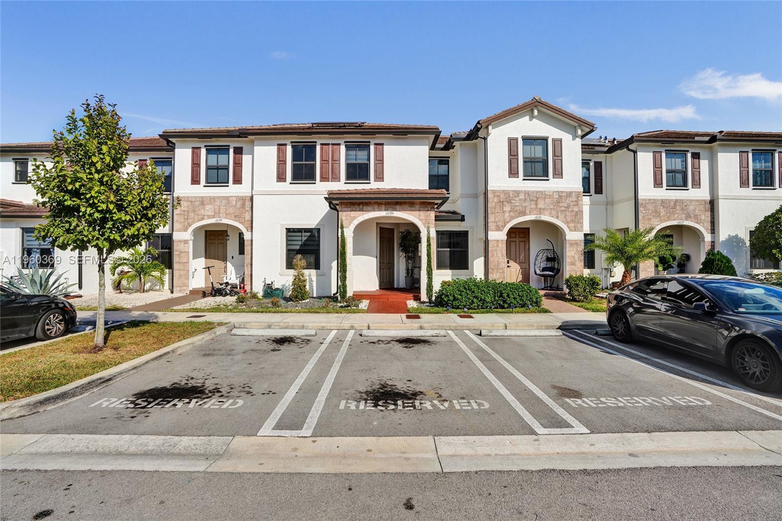 AQUABELLA NORTH REPLAT - Residential