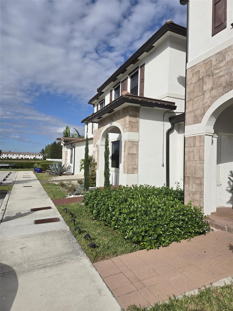 AQUABELLA NORTH REPLAT - Residential