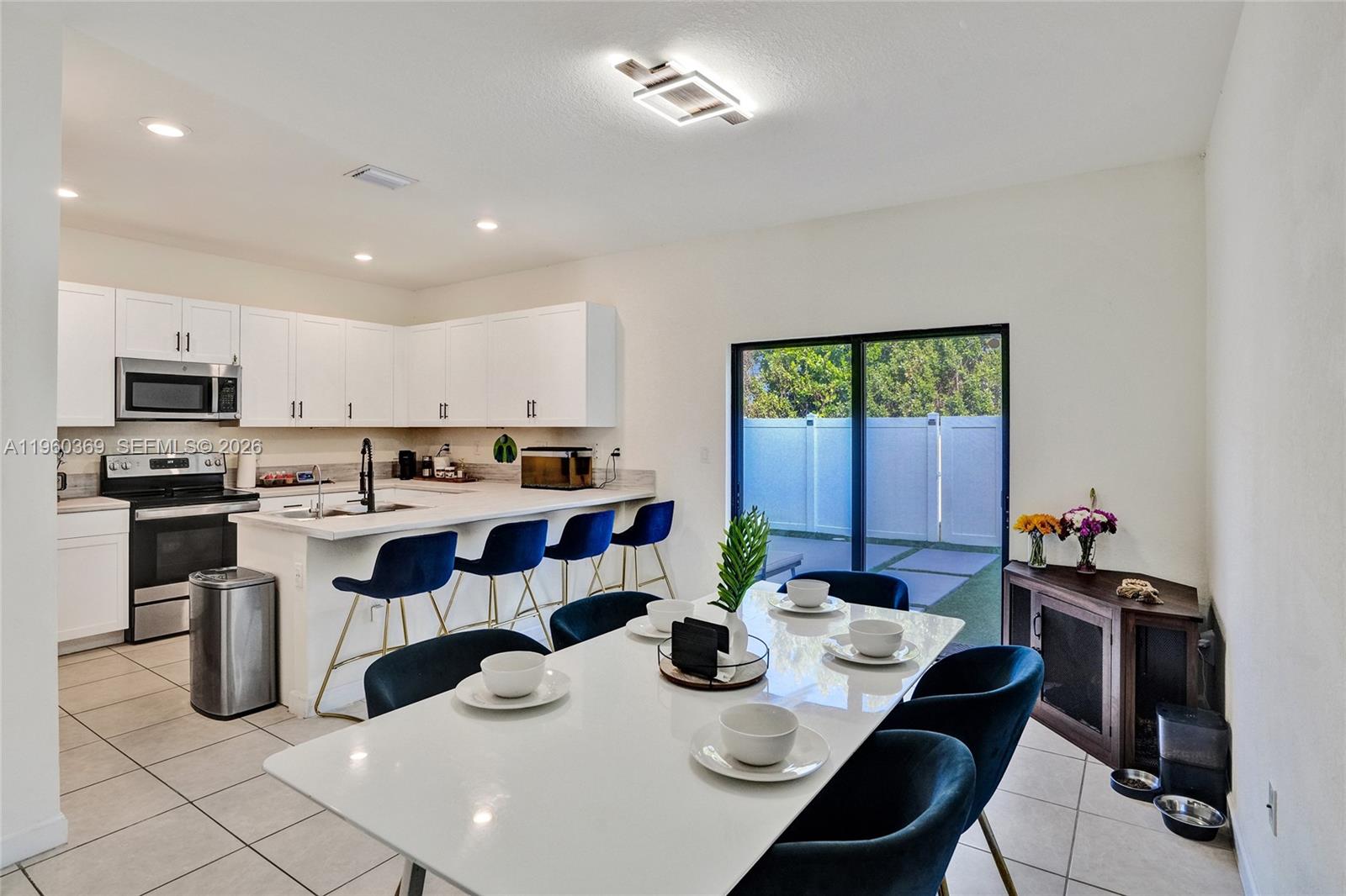 AQUABELLA NORTH REPLAT - Residential