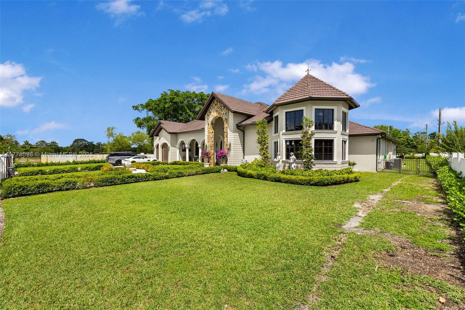 KILLIAN DRIVE ESTATES - Residential
