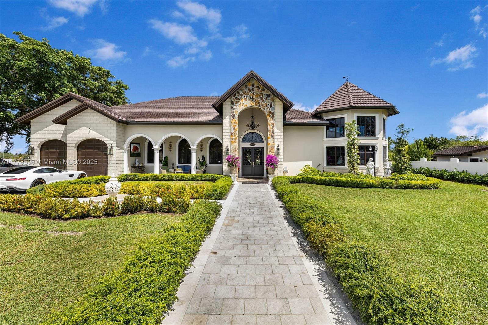 KILLIAN DRIVE ESTATES - Residential