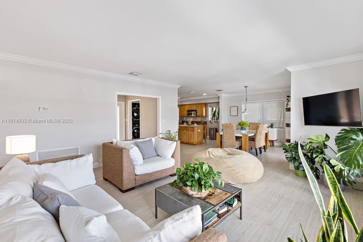 VISTA DEL SOL CONDO - Residential Lease