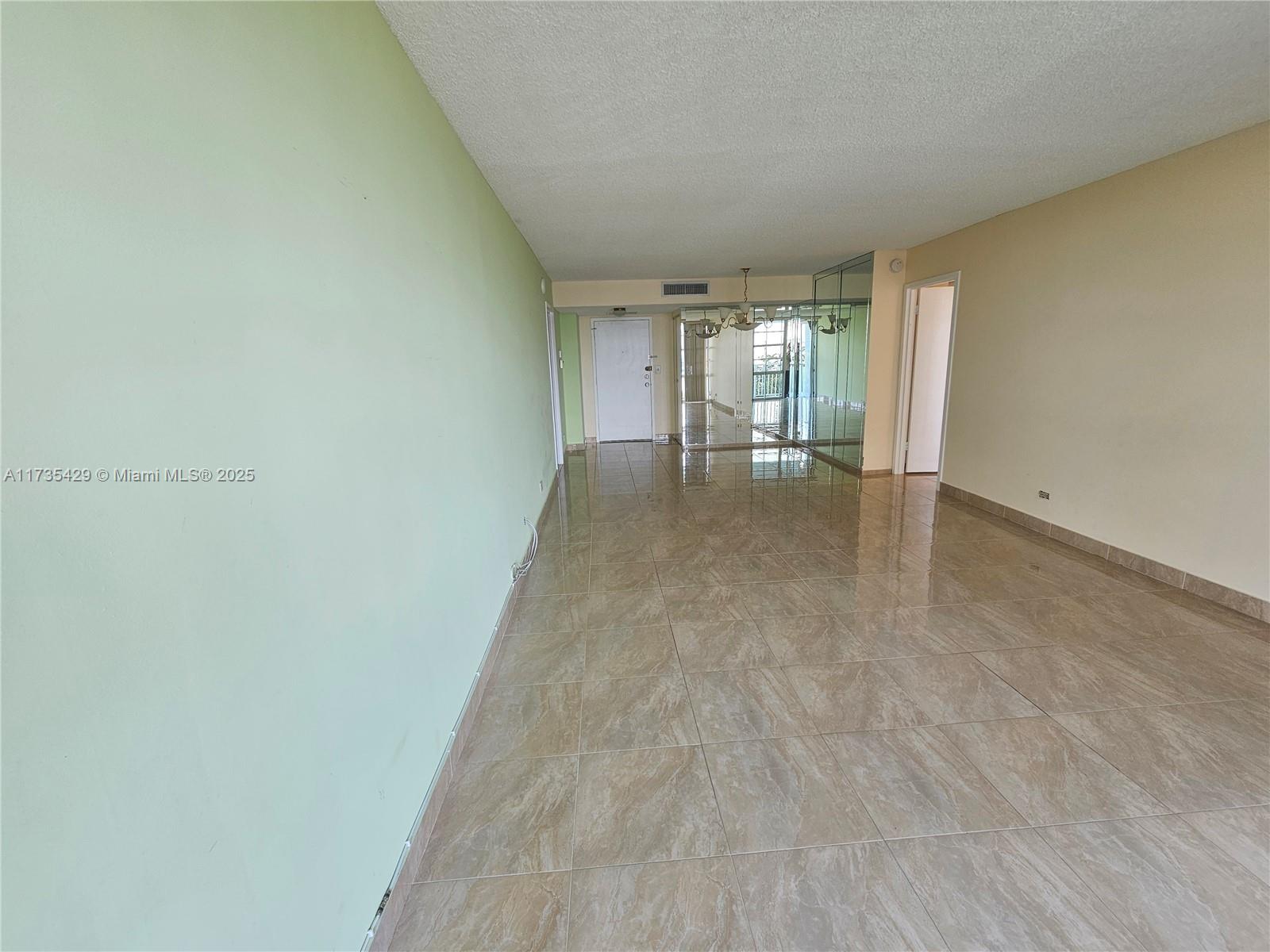 WINSTON TOWERS 500 CONDO - Residential