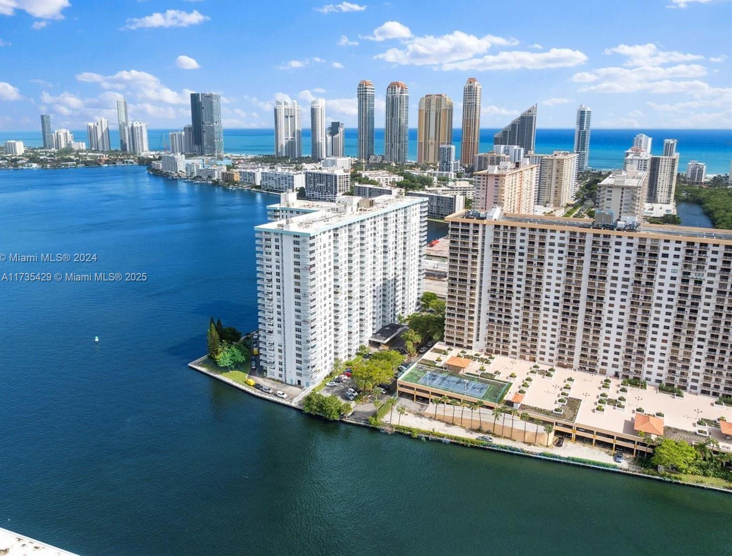 WINSTON TOWERS 500 CONDO - Residential