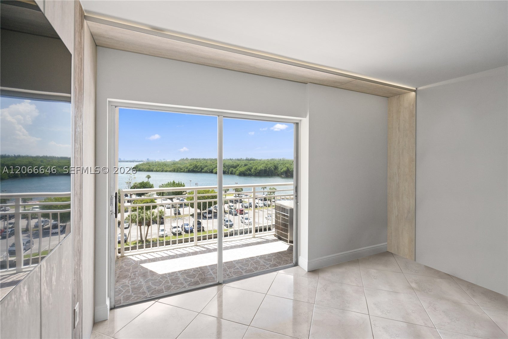 400 Kings Point Dr 606
