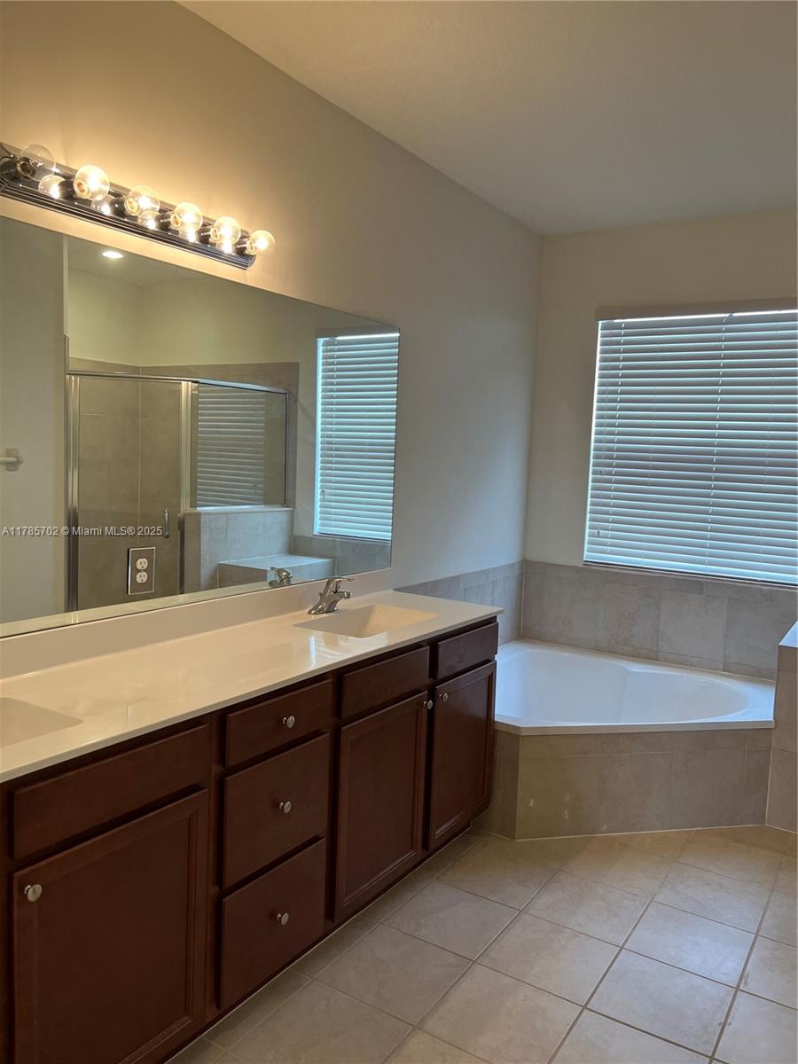 AQUABELLA SECTION ONE - Residential Lease