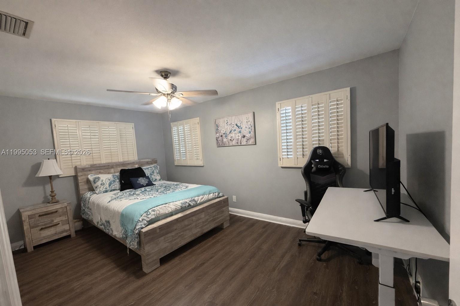 MIRROR LAKE ESTATES SEC S - Residential