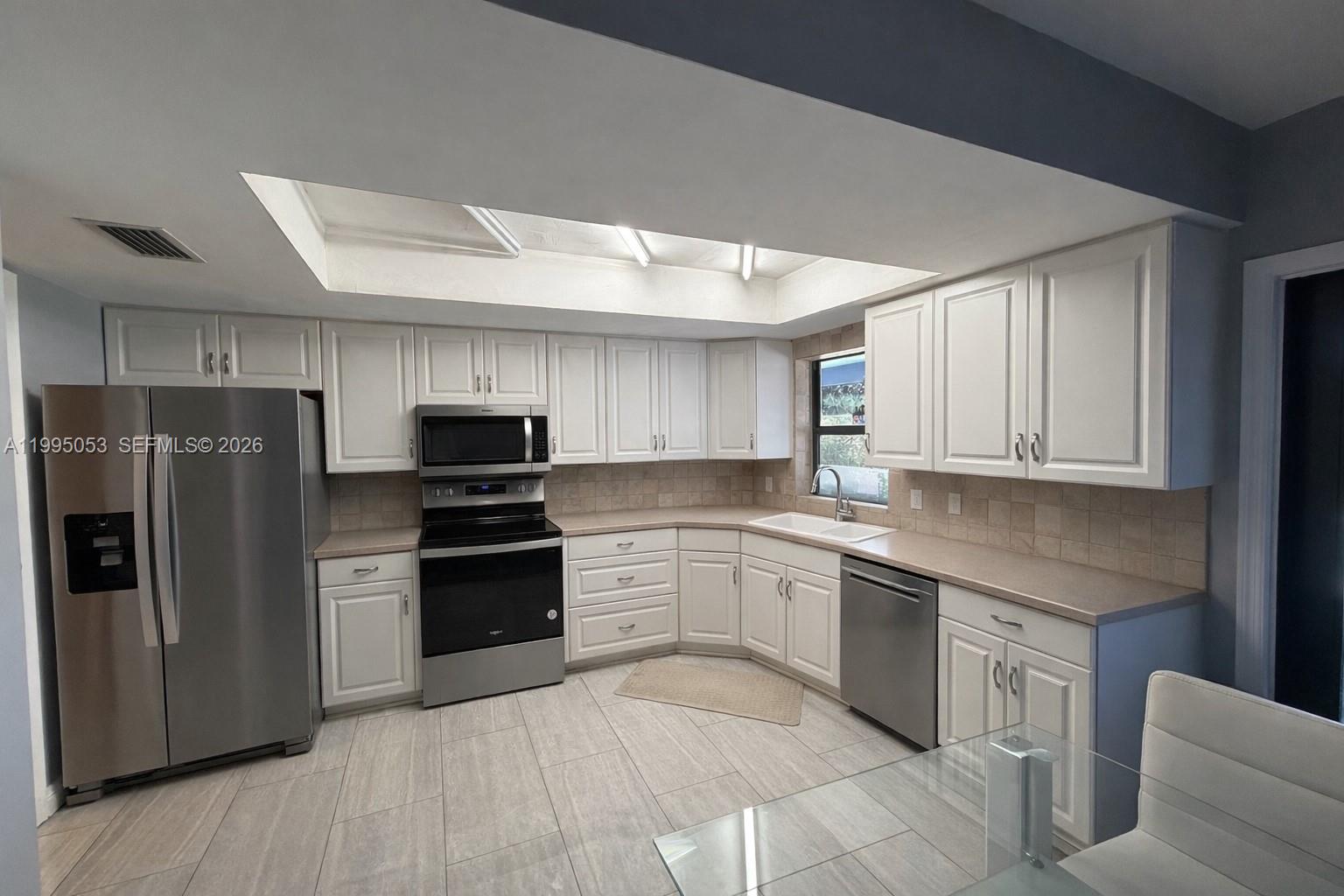 MIRROR LAKE ESTATES SEC S - Residential