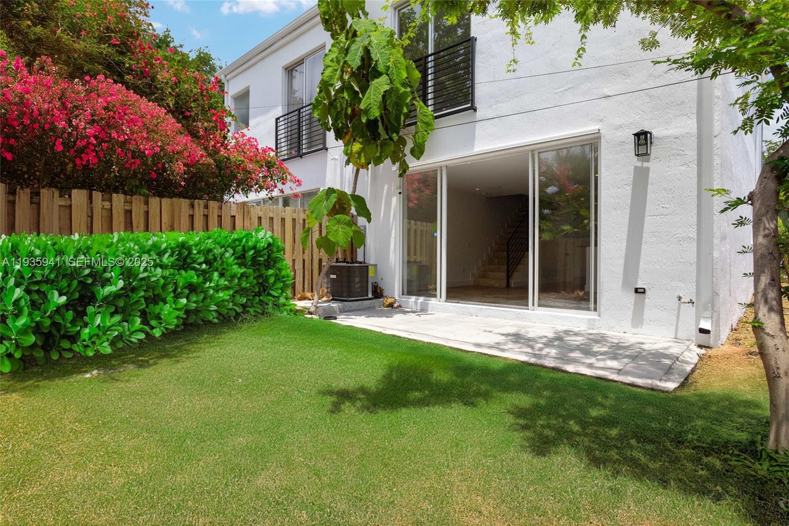 BAYWOOD - Residential