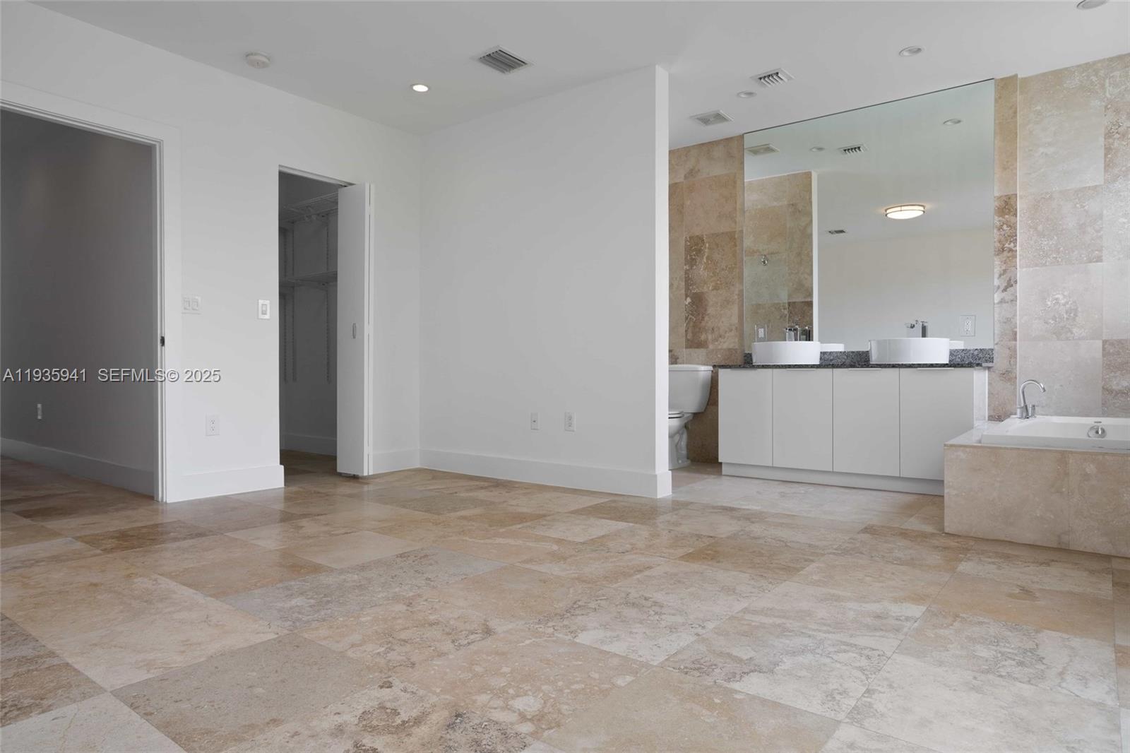 BAYWOOD - Residential