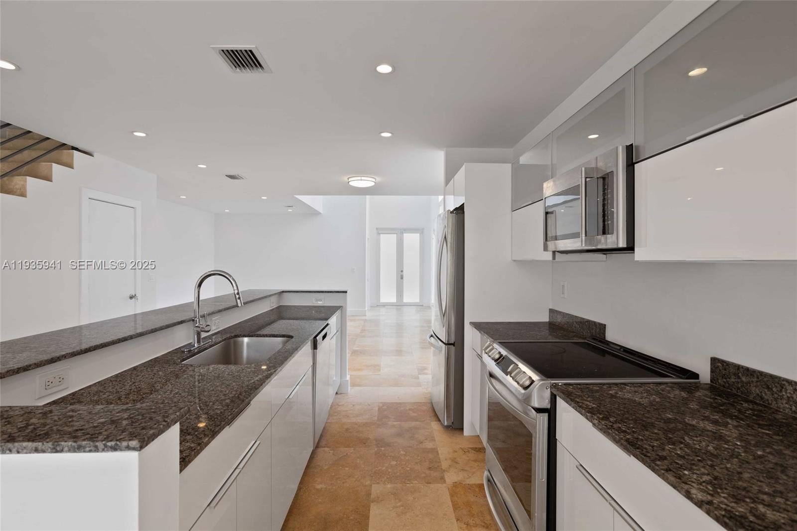 BAYWOOD - Residential