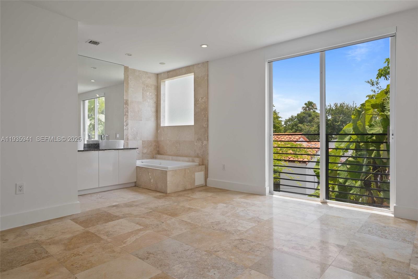 BAYWOOD - Residential