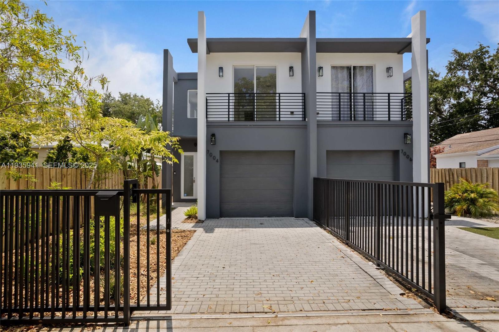 BAYWOOD - Residential