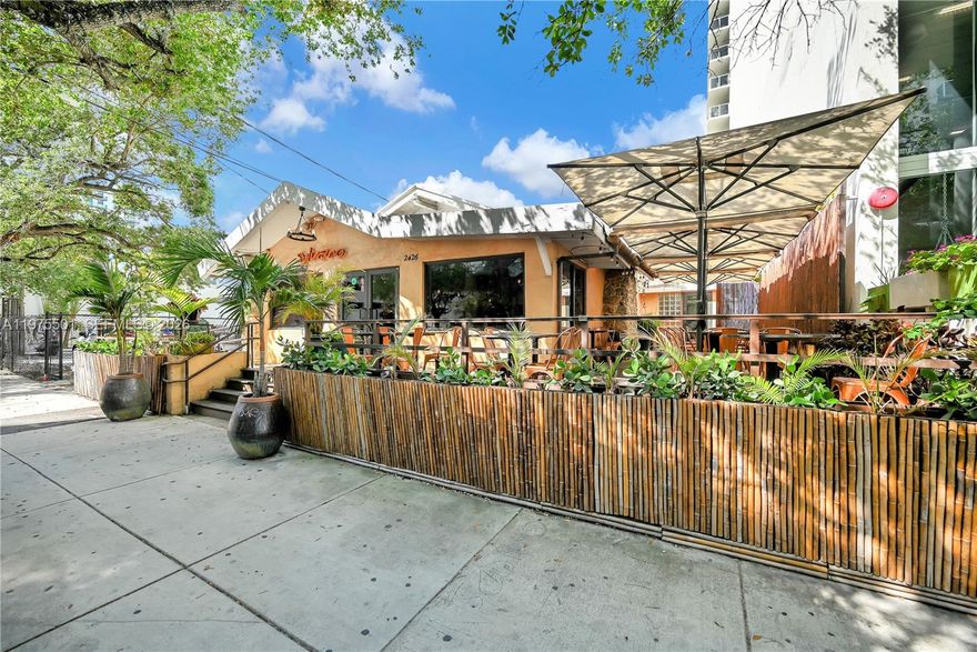 Gridline Properties is pleased to present the
opportunity to acquire a fully built-out,
free-standing restaurant property in the
heart of Edgewater — one of Miami's most
dynamic, high-density neighborhoods.

The free-standing 2,520 SF building sits on a
5,000 SF lot and comes complete with a
state-of-the-art commercial kitchen, a full
liquor license, and both indoor and outdoor
dining areas. The property is in excellent
condition and ready for immediate operation
— an ideal fit for restaurateurs, food and
beverage groups, ghost kitchen operators,
or boutique grocery concepts seeking a rare
plug-and-play asset with major visibility.