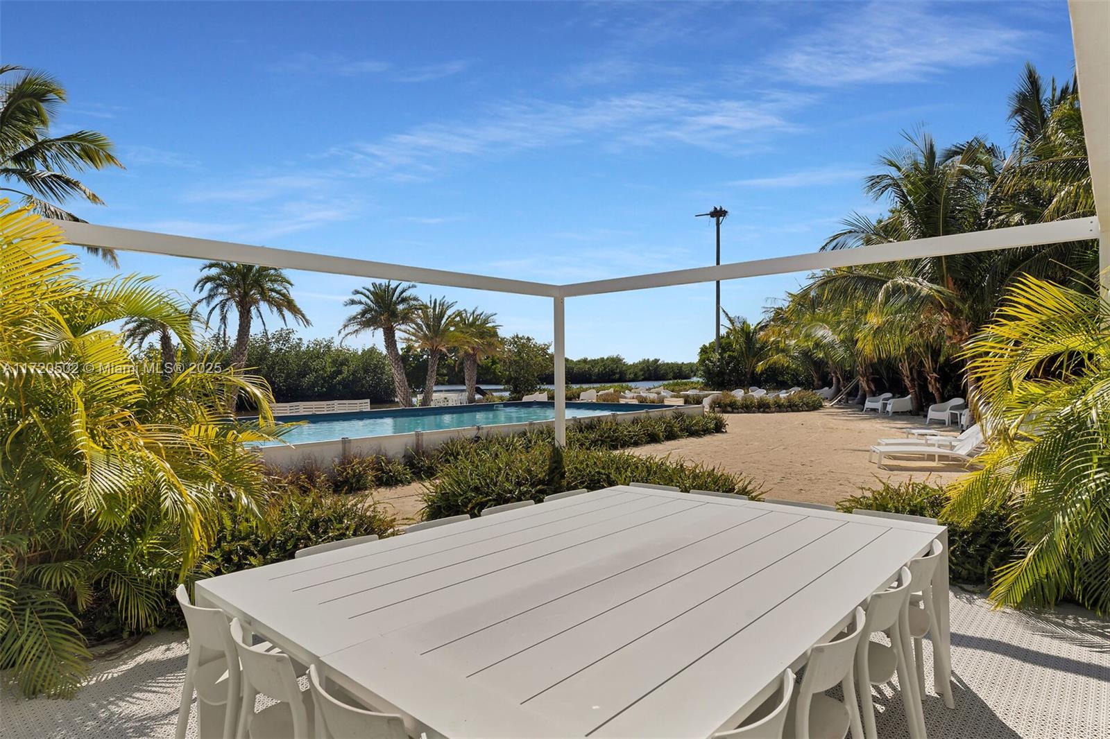 ROCK HARBOR MANOR - Residential