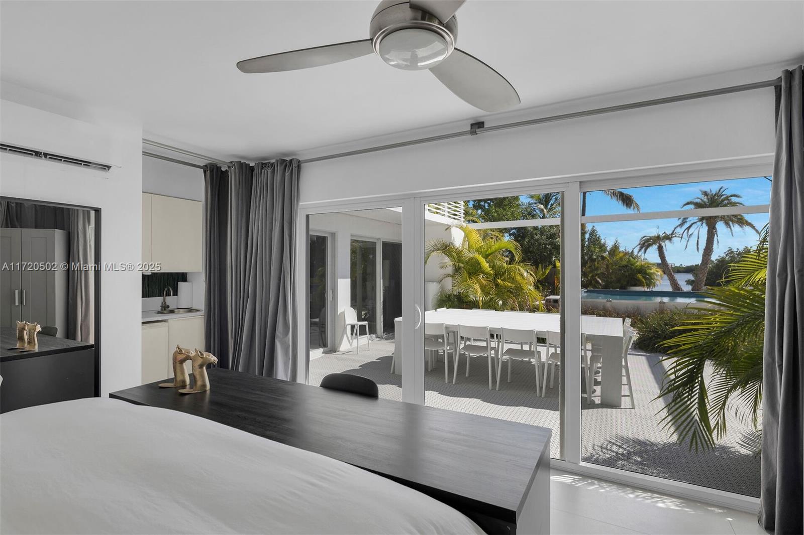 ROCK HARBOR MANOR - Residential